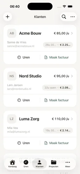 Klantenlijst in Uurwerk met uurtarief per klant, open uren en knoppen voor uren en factuur maken
